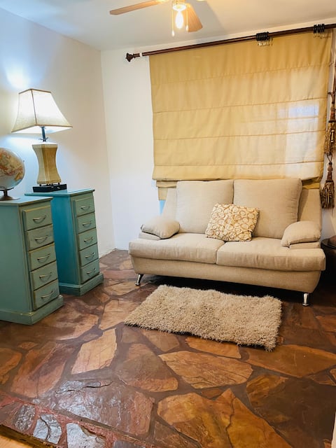Popular Airbnb listing: “Spectacular apartment for 6, downtown area” in Hermosillo