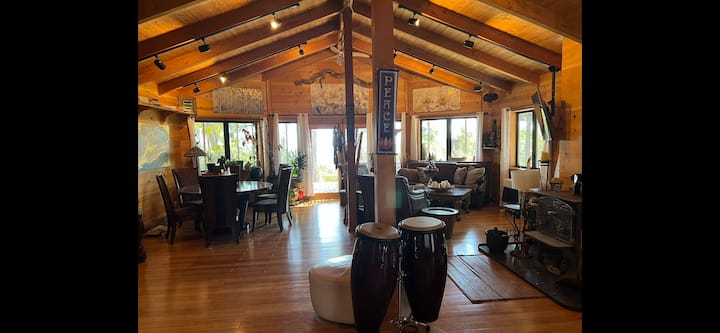 Zen Mountain Shaman’s Lodge -  Craftsman Home - Paradise, CA
