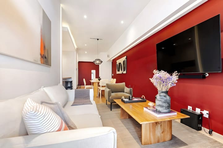 (Top 1%) Condesa Gem: AC, Pool, Gym & Views