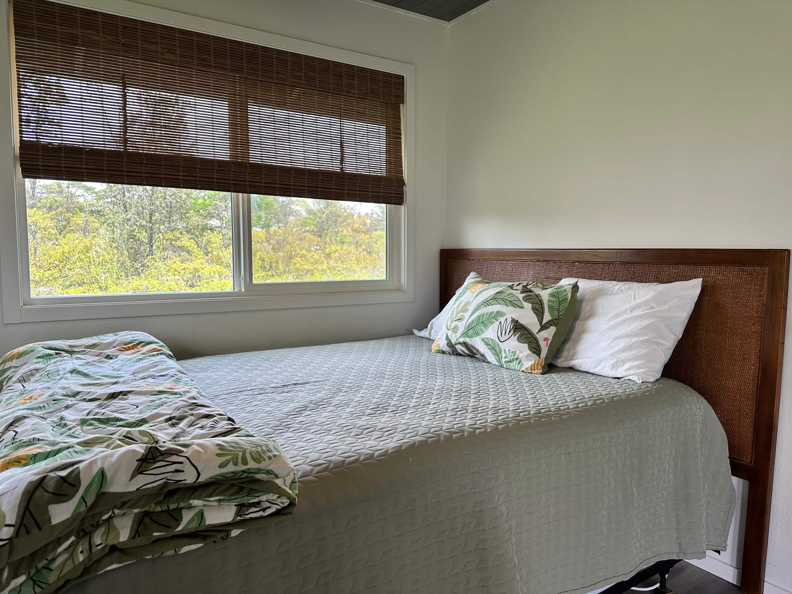 Home in Keaau · ★5.0 · 3 bedrooms · 3 beds · 2 private baths - Image 20