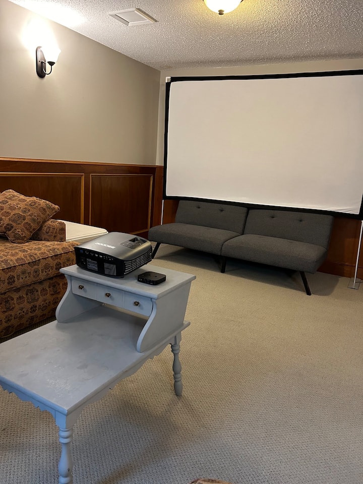 The Quiet And Comfortable Home - Okotoks