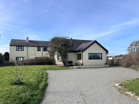 Farmhouse & Cottage, Enclosed Gardens, EV Charger