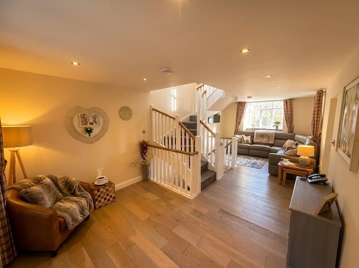 The Gatekeepers Cottage With Hot Tub - Porthmadog