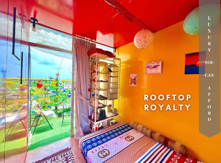 LUXUS, KTORÝ SI MÔŽETE DOVOLIŤ KRÁĽOVSKÁ STRECHA HUTNÍCKY PLECH KABÍNA 75 STÔP KVADRÁTOVÝCH 
 75 štvorcových stôp