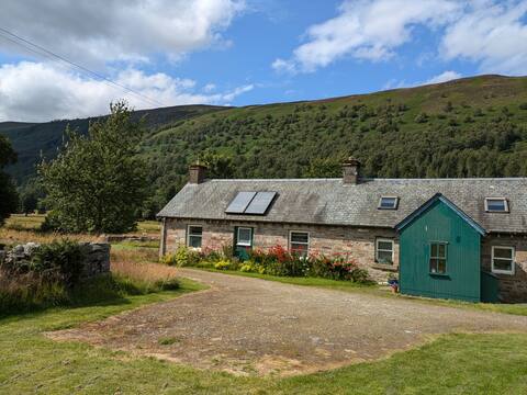 McNaughton Cottage in Glen Lyon
