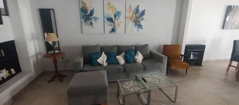 Anuncio de Airbnb popular: Spacious house in Tolosa -La Plata- en Partido De La Plata