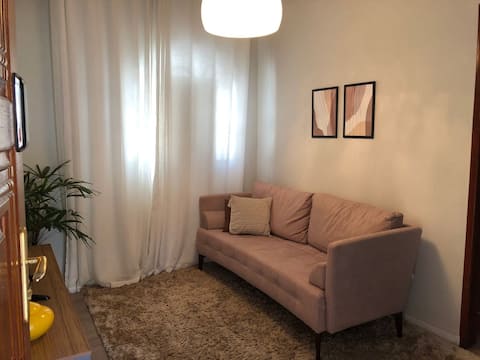 Cozy and Connected Flat | Downtown and College