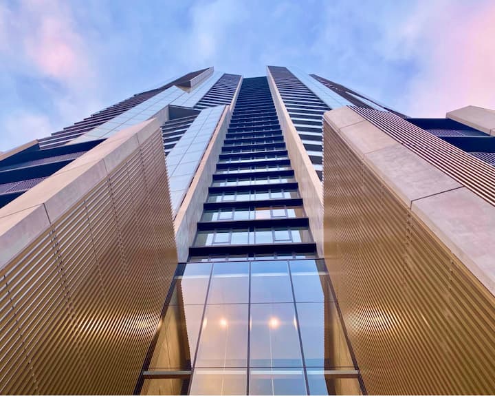 Luxury 2-BR High-Rise Apt with Stunning City Views