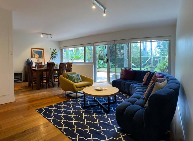 Manly Harbourside 3 bedroom apartment with yard