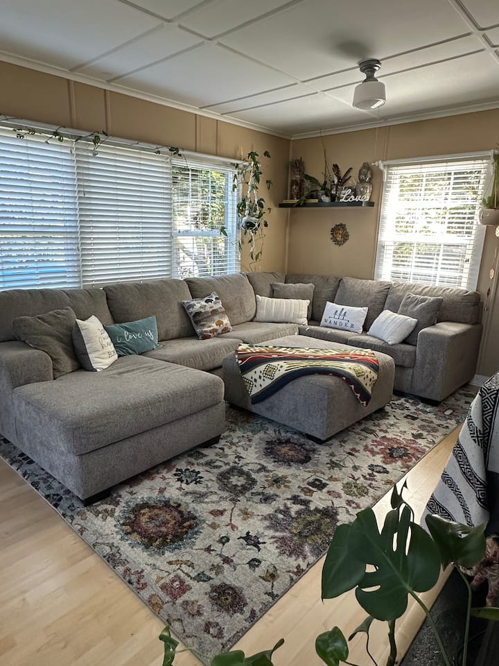Brantley’s Beach Bungalow - Chinook Winds Casino Resort
