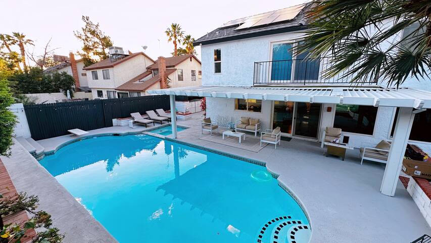 Mediterranean Dream Villa-Pool gallery image 2