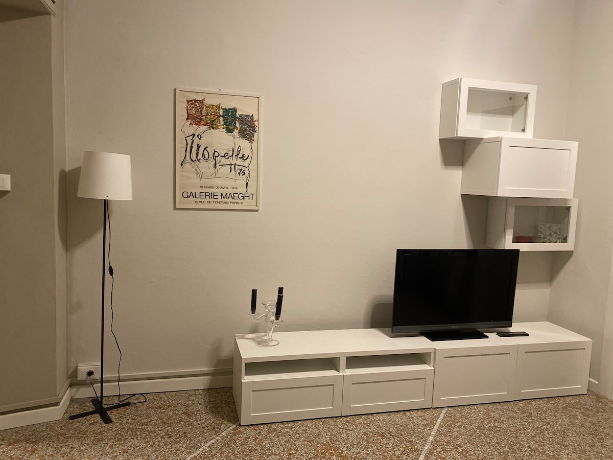 Top Airbnb: Spacious two-room apartment in the historic center a Brescia