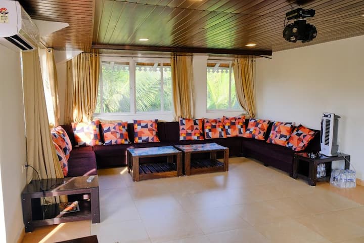 Living room 1 image 5