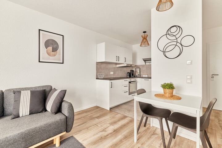 Modern, Stylishly Furnished New-build Apartment - Mannheim