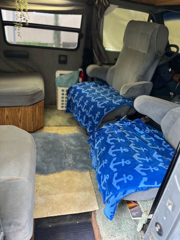 Cozy Campervan In Quiet Backyard - Virginia Beach, VA