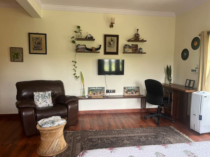 Cosy Studio Apartment 8 
@ Hole In The Wall Cafe - Bangalore