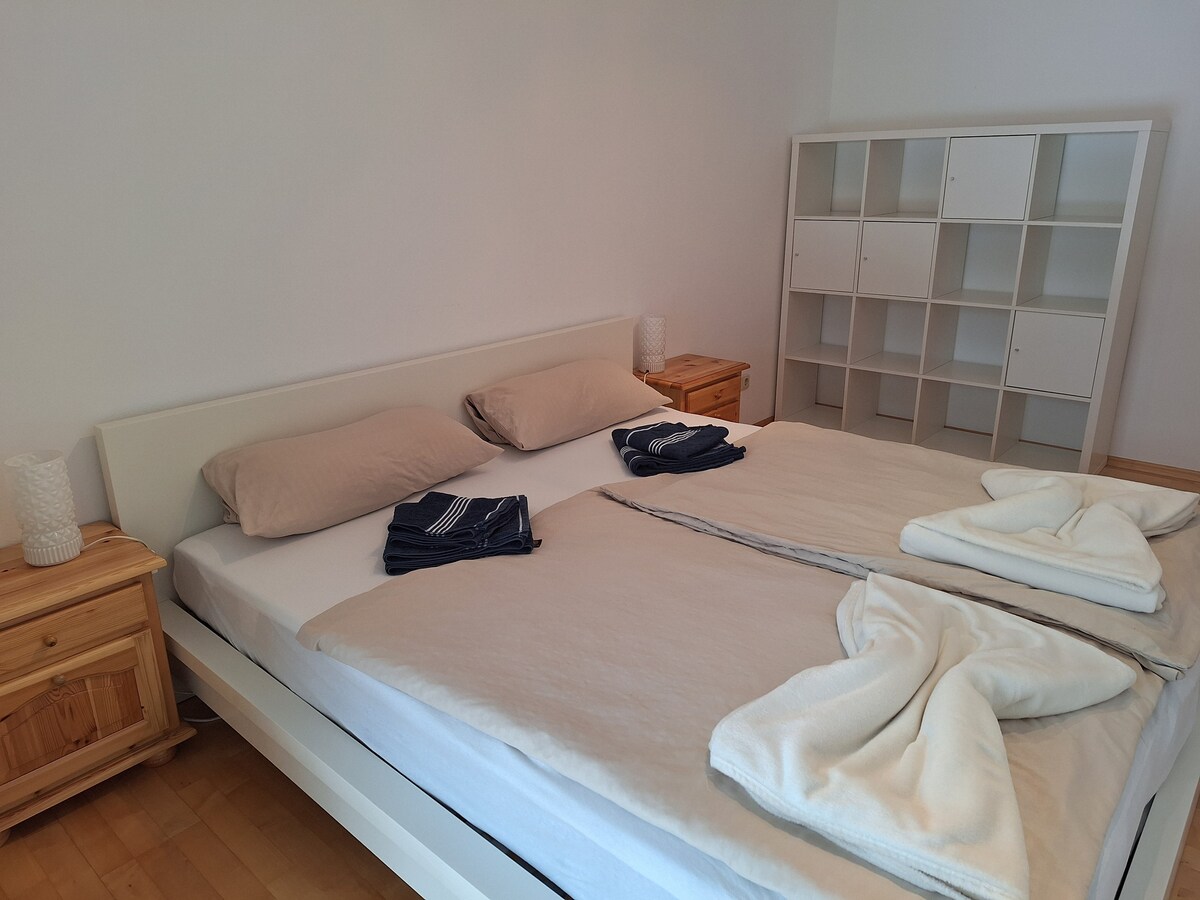 საძინებელი 1