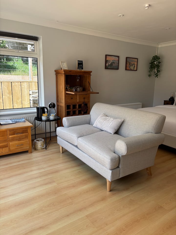 Sandy Toes Studio - Sandbanks
