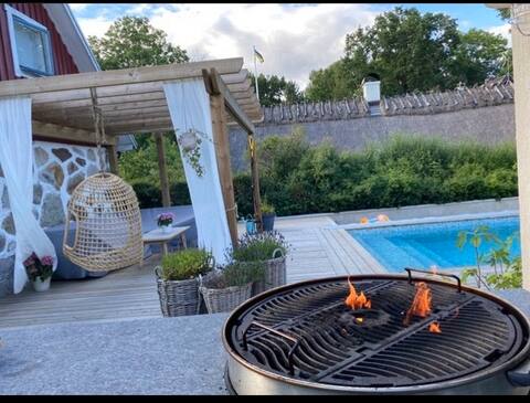 Österlen: sleeps 8, pool,sauna, beaches, nature