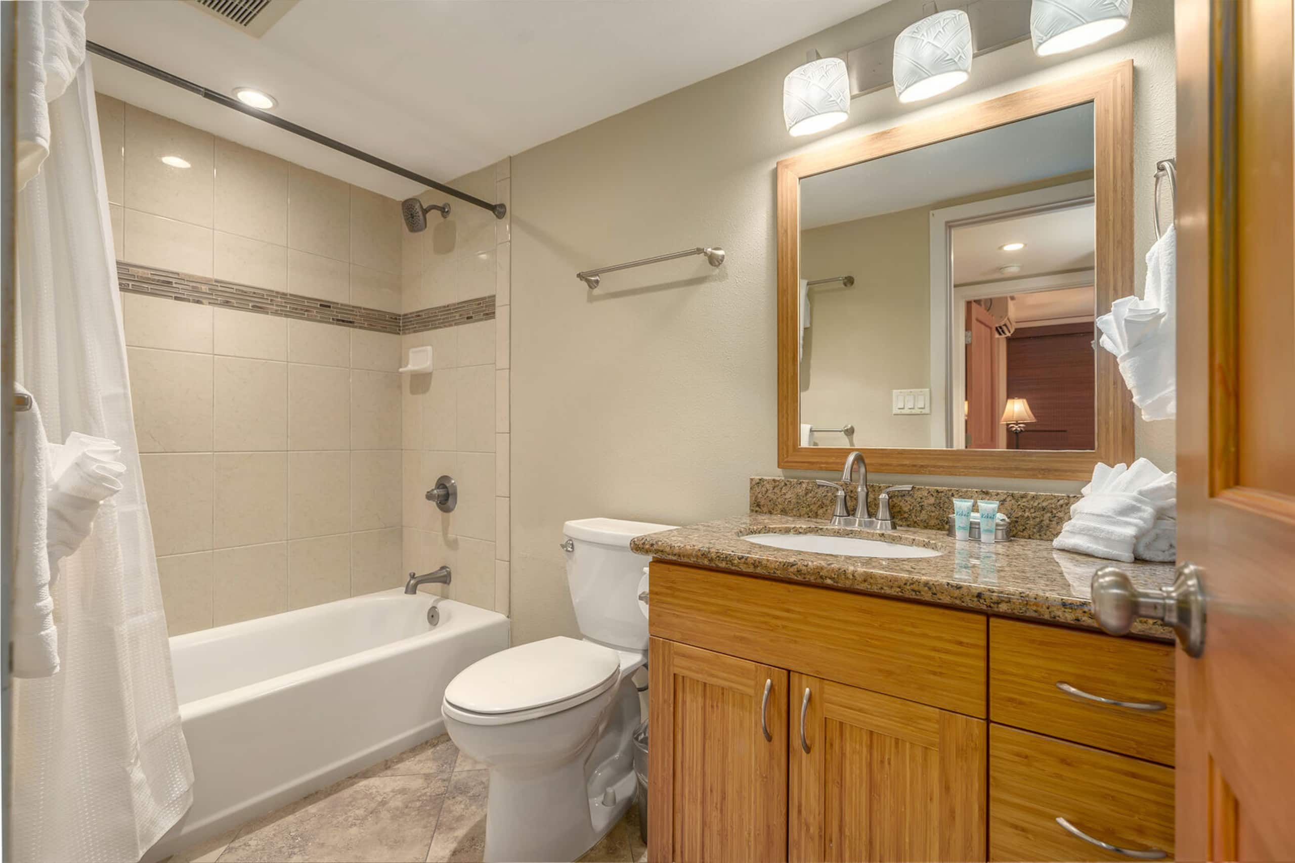 Condo in Kihei · ★5.0 · 2 bedrooms · 4 beds · 2 baths - Image 32