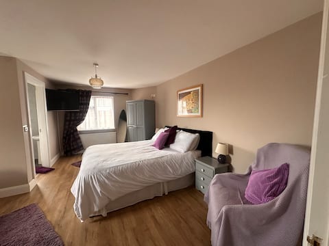 Newly renovated & spacious suite