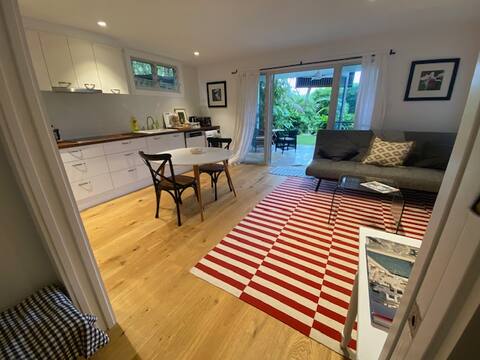 Popular Airbnb listing: Avalon Beach Tropical Garden Hideaway in Avalon Beach