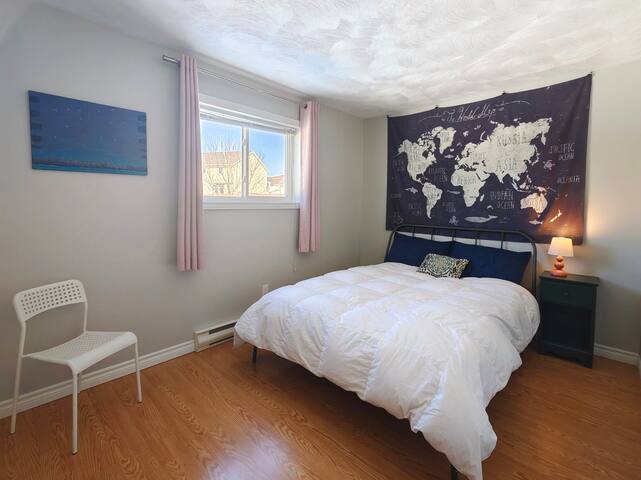 Bonny’s Apt | Close to Magic Mountain & Lots Food! gallery image 3