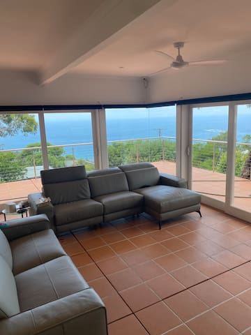 Panoramic view w beach access