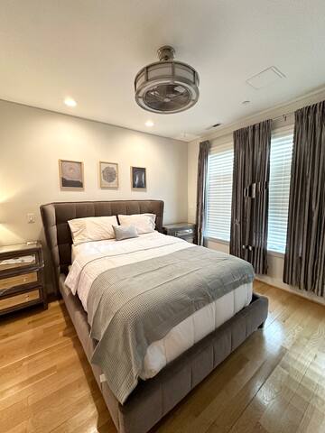 Rooftop beauty in Capitol Hill-private parking gallery image 5