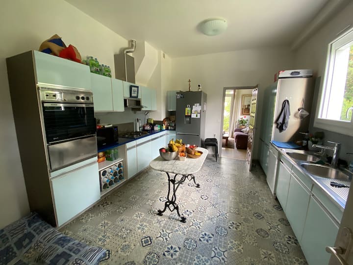 Chambre Dans Grande Maison/parking Privé - Linas
