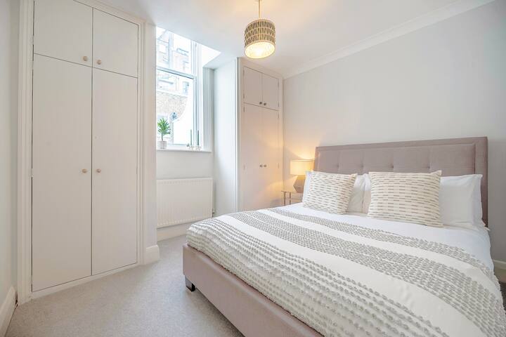 Paddington | High Ceilings | Fast WiFi | Ground Fl gallery image 2