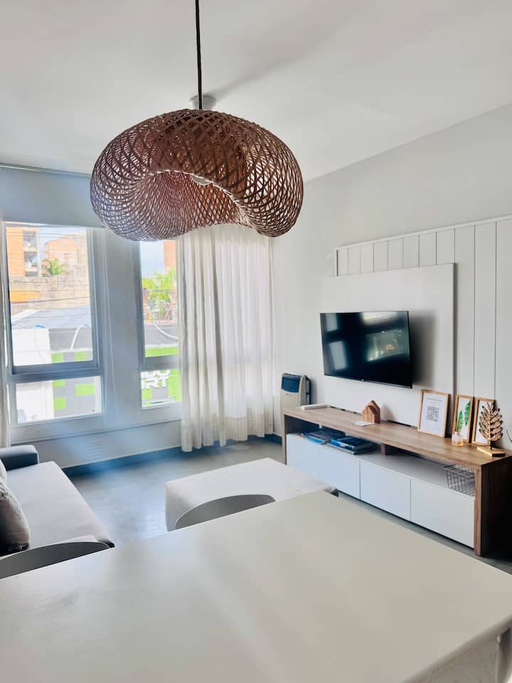 Comfortable and bright apartment in downtown Concordia