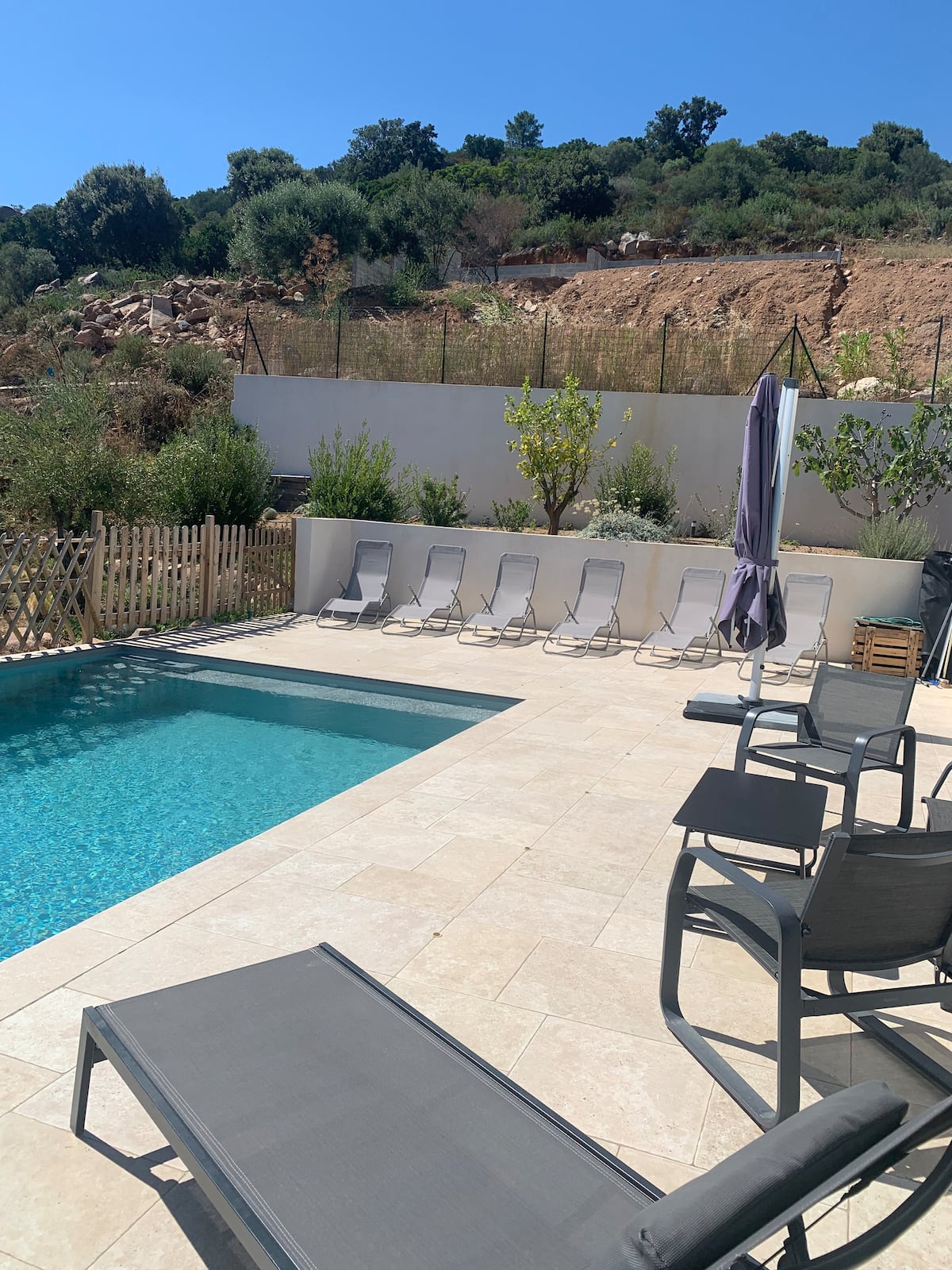 Terrasse et piscine de la villa