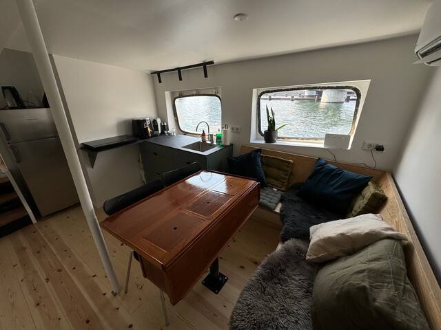On a Ferry! – 2 Bedroom Apartment gallery image 4