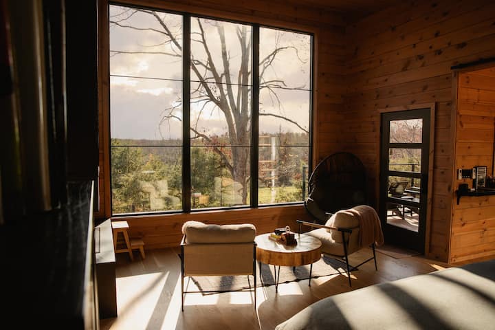 Modern Treehouse • Hot Tub • Private Escape - Missouri
