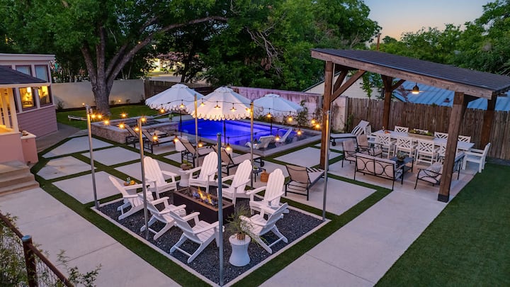 Rosewood On Main, Pool, Hot Tub, Firepit! - Fredericksburg, TX