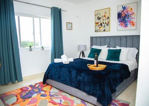 Serenity Haven: 2BR, Pool, AC & Gated Community