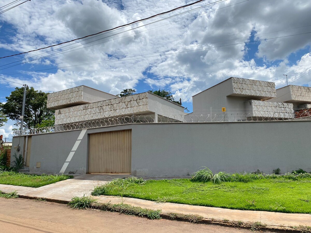 Airbnb em destaque: rental house em Trindade