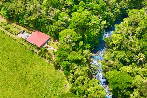 Private Access to Rio Celeste + Fire Pit + A/C