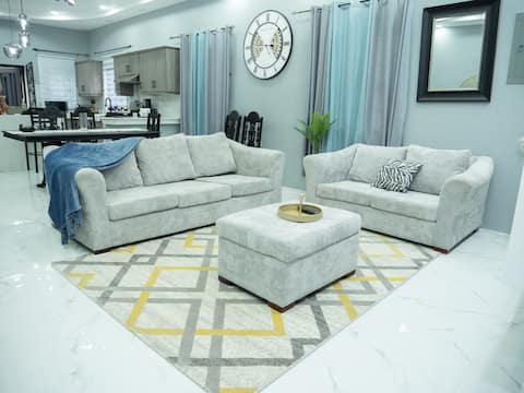 Kgap Ranch,3 bedrooms with private pool and gym