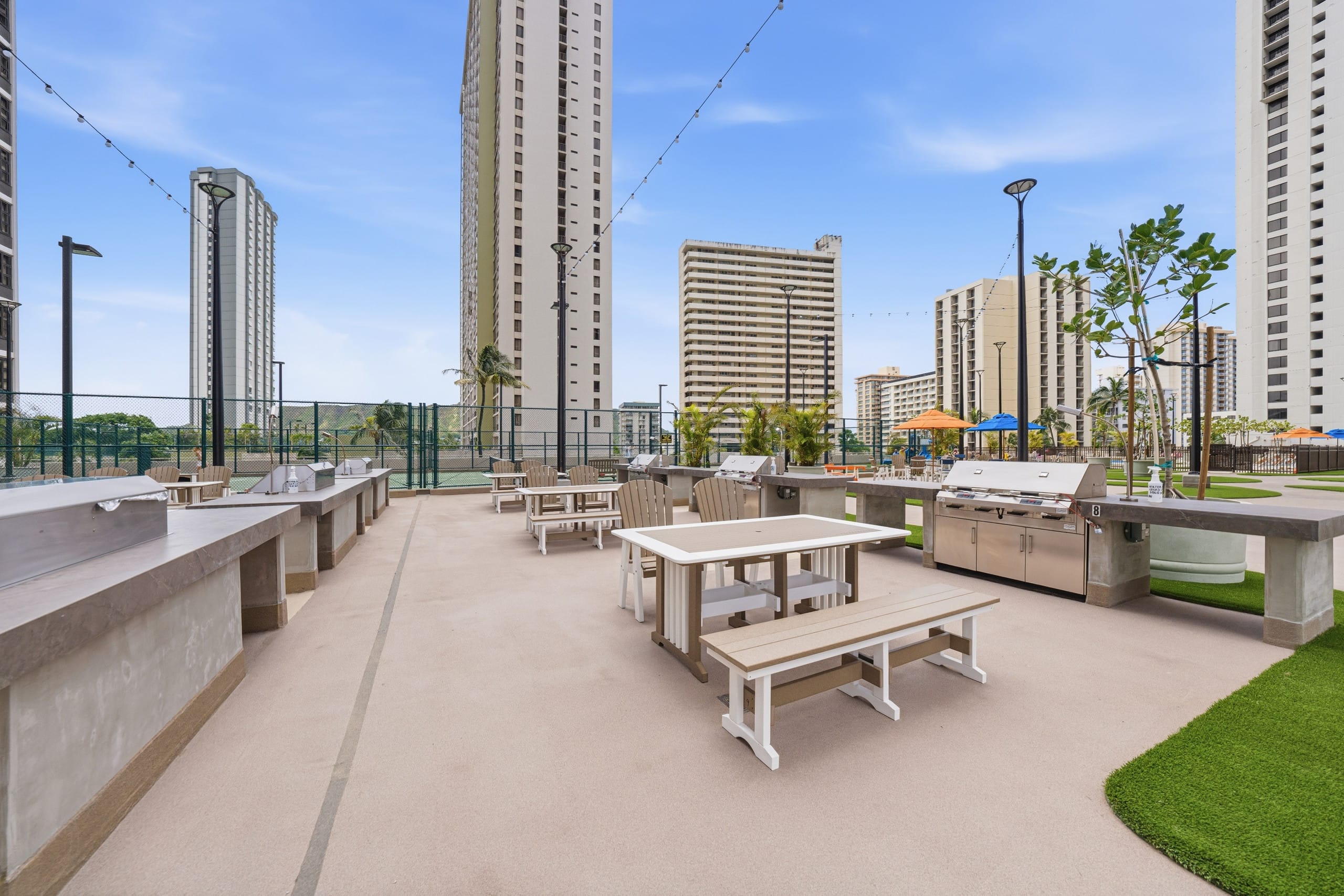 A Modern Mix Waikiki Edition: 1 Br w/ Free Parking - Image 37