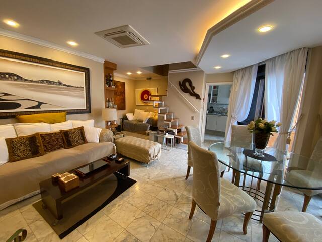 Ipanema Beachfront Luxury – Rooftop Pool & Views gallery image 4