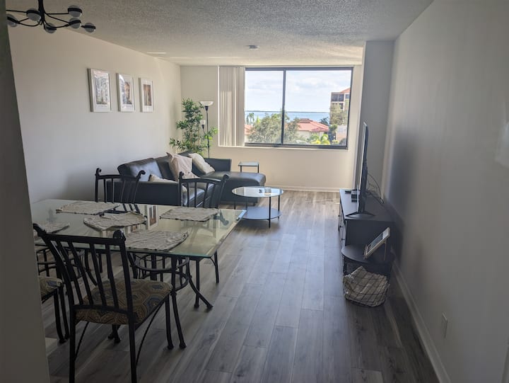 Krásny výhľad na more z obývačky