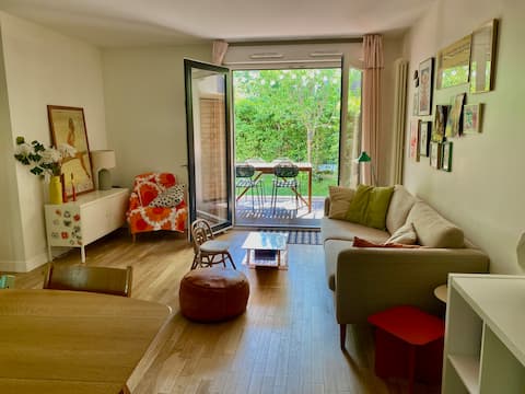 Lovely family home with two gardens