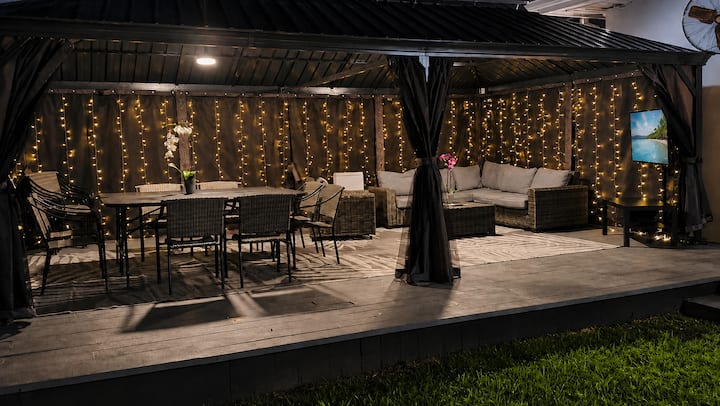 Modern Miami Home | 3br | Parking | Backyard - Miami, FL