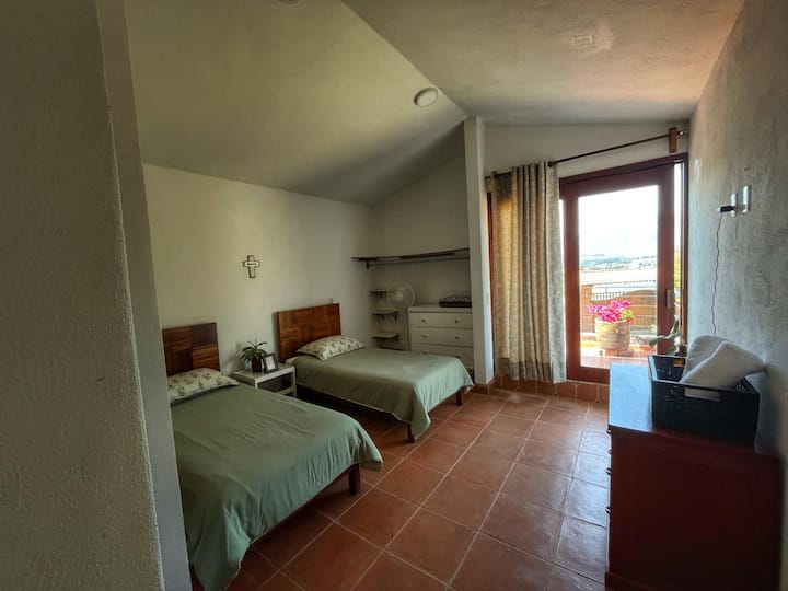 Schlafzimmer 2