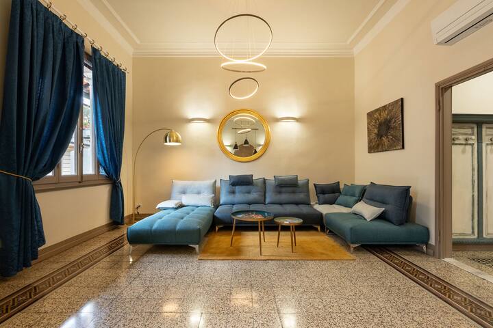 bellissimo e ampio appartamento con terrazza.A/C gallery image 4