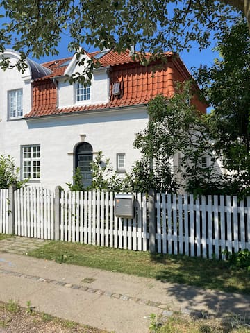 Family townhouse in fancy area