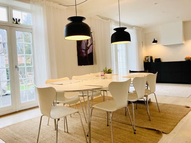 Family townhouse in fancy area gallery image 3