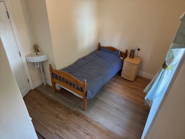 Quiet Single+sink; Garden & Patio; Station 3 Mins - Bournemouth